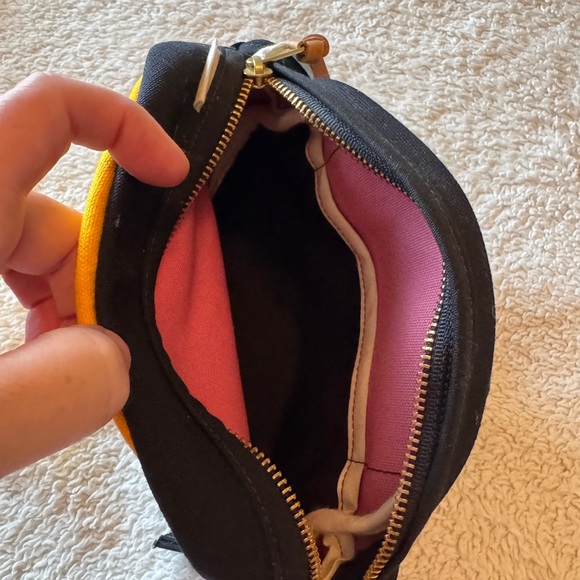 NWT madebyhank Smiley Crossbody Purse - Yellow/Black - embroidered/handmade - Picture 4 of 7